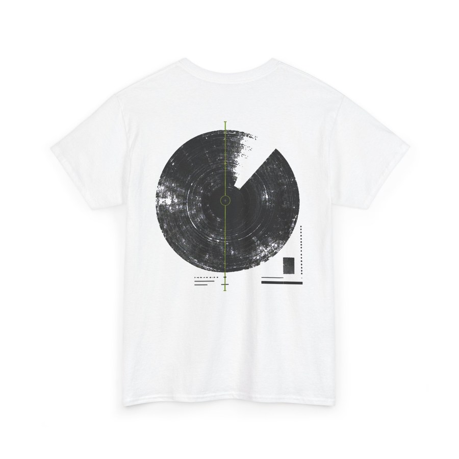 Weißes T-Shirt mit schwarzem Kreismotiv und limettengrüner Linie auf dem Rücken